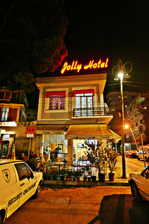 Jolly City Center Hotel Tirana Bagian luar foto